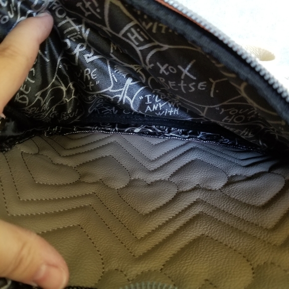 EUC- Betsey Johnson Backpack - Picture 11 of 11